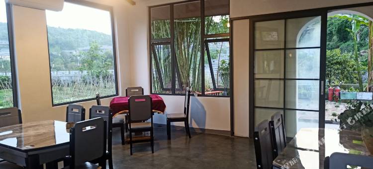 花溪·吵夜郎观景民宿(青岩古镇店)图片