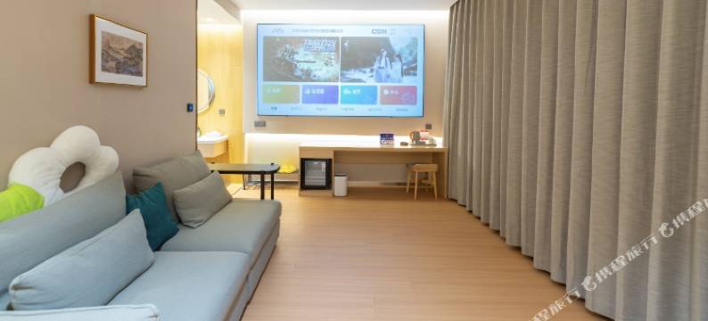 古源金色花园酒店(古北口水镇景区店)图片