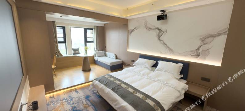 亿忆莎民宿(阜阳双清湾公园恒大绿洲店)图片