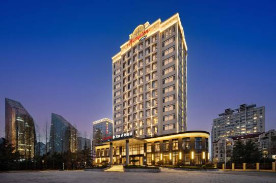 青岛崂山石老人希尔顿欢朋酒店