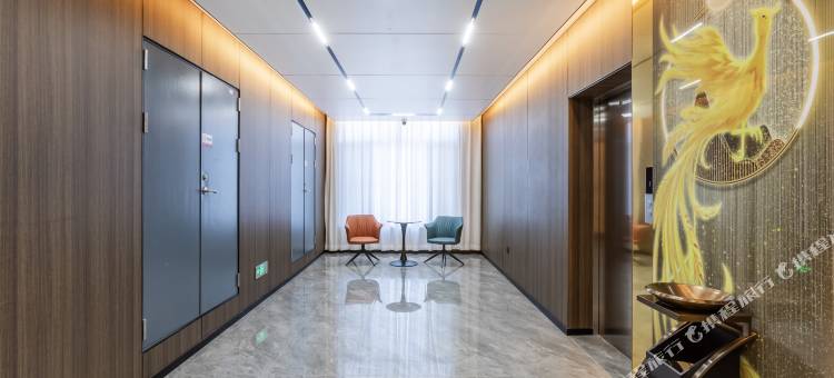 昭苏凤凰国际酒店(人民政府店)图片