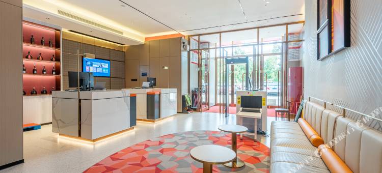 柏曼酒店(博乐海西国际广场店)图片