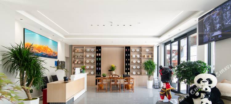 春生居·初见Villa|屋顶花园·雪山观景度假美宿(古城南门店)图片