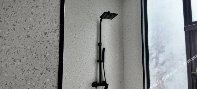 丽朵青旅酒店(石河子新疆军团军垦博物馆店)图片