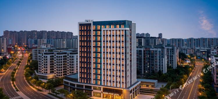 福州烟台山花海公园地铁站亚朵酒店图片