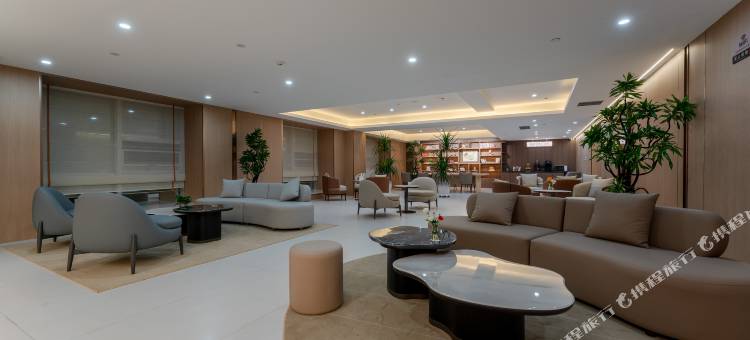 长治万信至格酒店(万达广场长治高铁东站店)图片