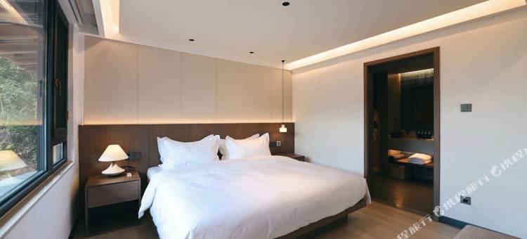 ANAPANA安纳班纳·泰宁图片