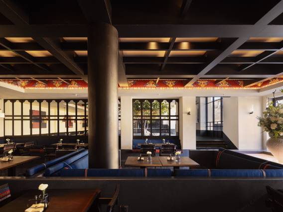 香格里拉独克宗古城月光广场亚朵酒店图片