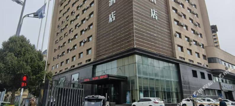 伊宁伊力花城大酒店(人民广场店)图片