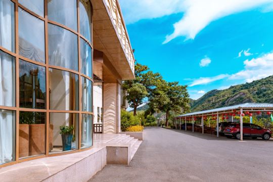 北京黑龙潭会议中心预订价格,联系电话位置地址【携程酒店】