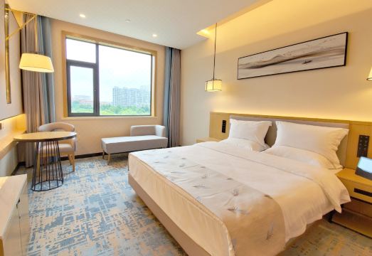 Zhongtian Huanghai Hotel Hotel Overview