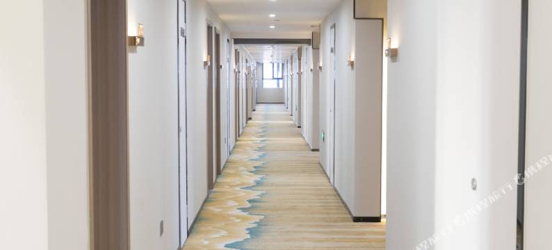 半岛假日酒店(常熟市中心店)图片