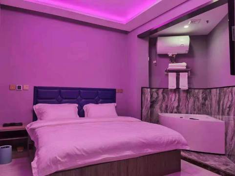 松田主题宾馆(普兰店万达广场)