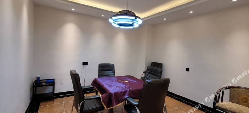 德格川藏大酒店图片