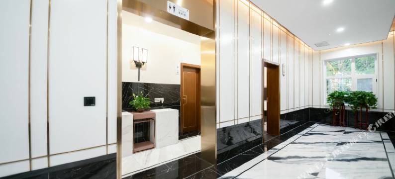 留坝紫柏康养酒店图片