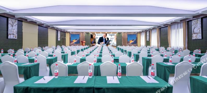 康定情歌广场格萨尔酒店图片