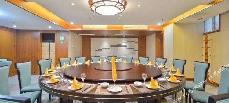 丽申光明酒店(信阳东站国际商城店)图片