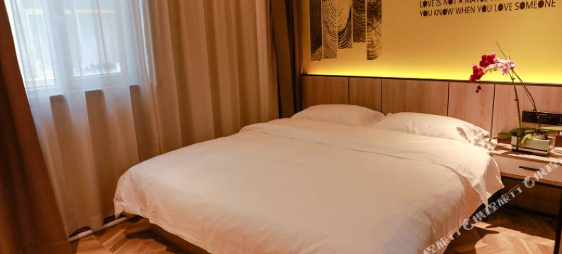 兰州泊漫酒店(万达广场大润发店)图片