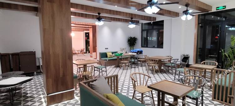 茫崖塞上西海酒店(冷湖镇店)图片