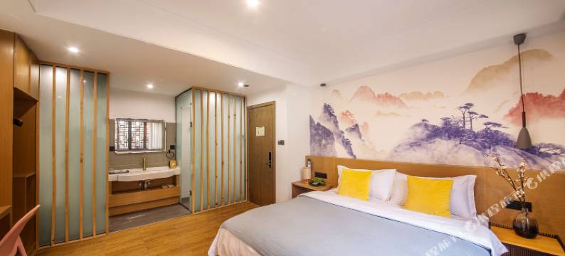 由里美居·智慧酒店(都江堰风景区南桥步行街店)图片