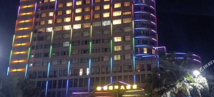 镇康啰细瑟国际大酒店图片