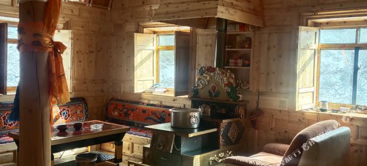 冷嘎措田野民宿图片