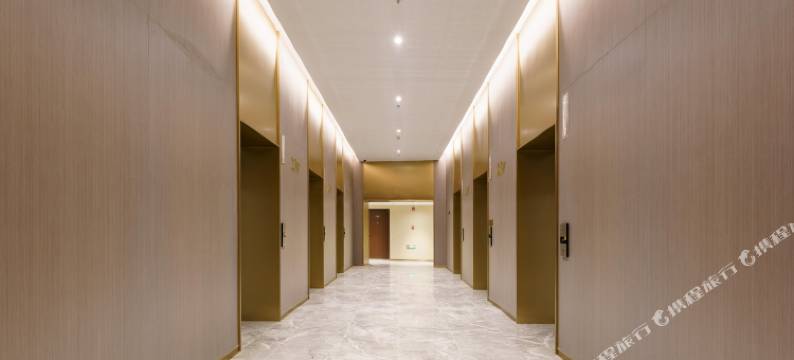 大连星海广场倾辰·浮光轻奢酒店公寓图片