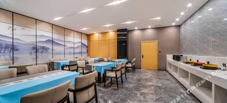 七摄藏乡酒店(康定新都桥摄影天堂小镇店)图片