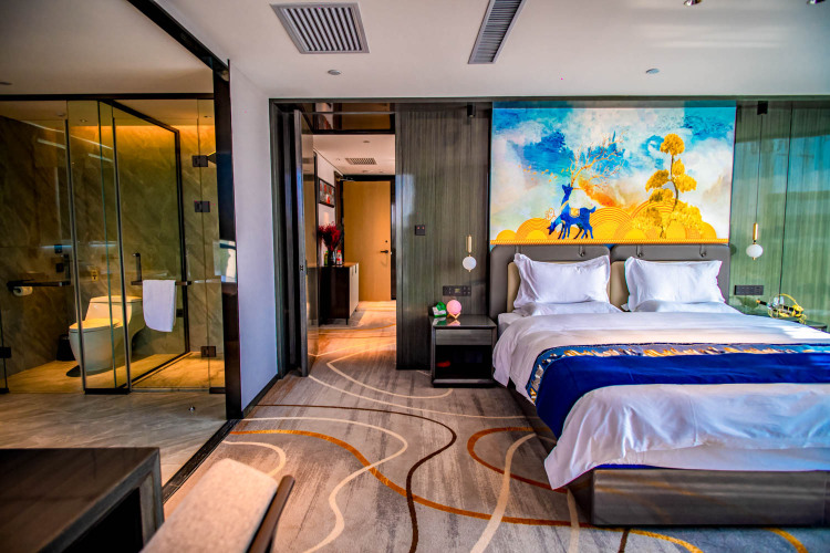 Wu Yue International Hotel Over view