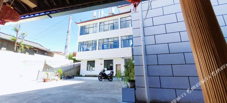 香格里拉和氏纸家客栈图片