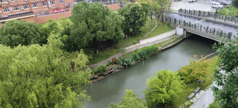 杭州莱舍公寓(浦沿地铁站店)图片