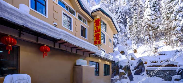 雪乡雪山雪酒店图片