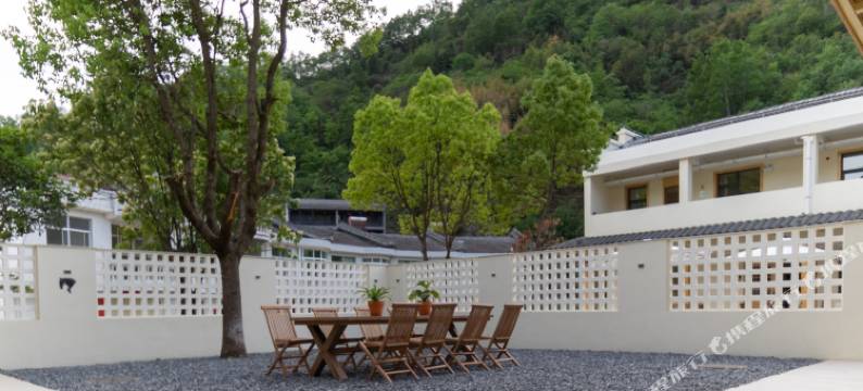 鹿柴山集双河口古镇度假社区图片