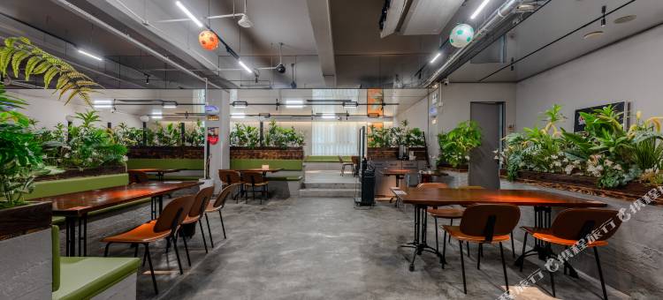 LK智能优选酒店(鱼化寨欣桥市场店)图片