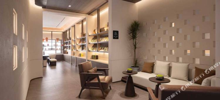 敦煌沙洲夜市北门亚朵酒店图片