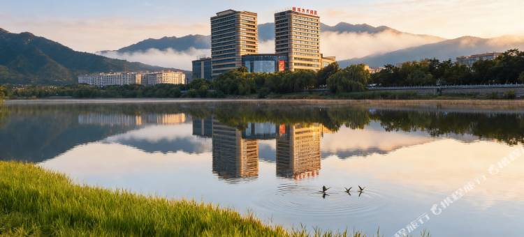 格林东方酒店(海东乐都假日广场店)图片