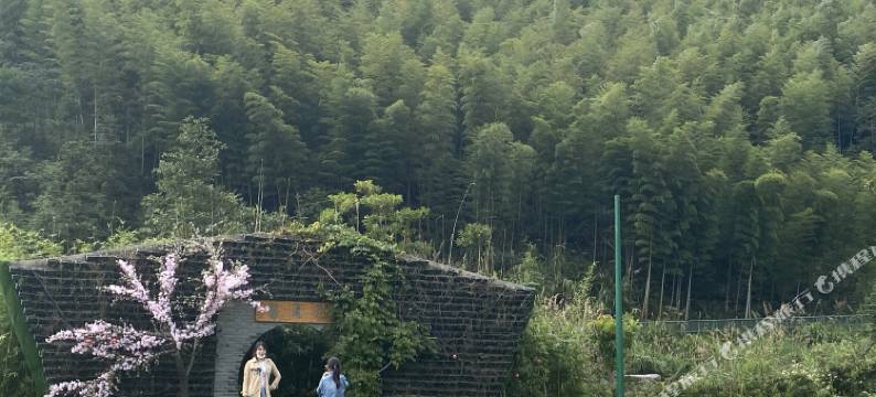 天柱山望岳亭农庄图片