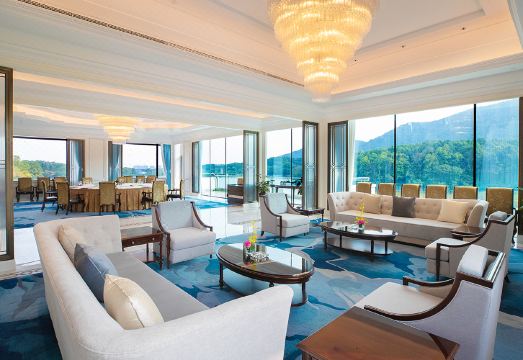 The Purple Palace NanjingHotel Overview