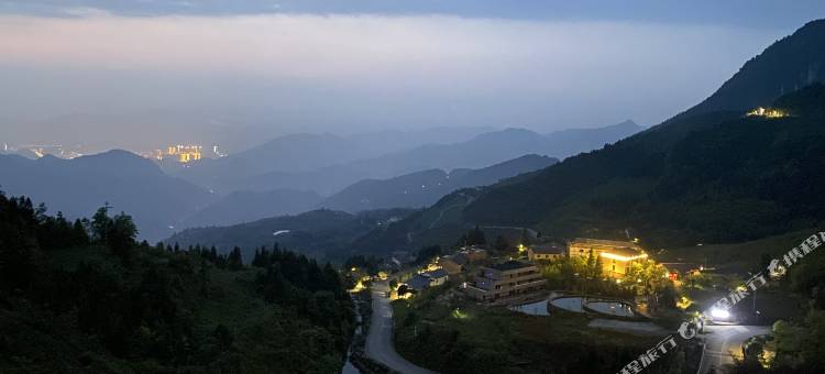 重庆谷里客栈(黑山谷南门店)图片