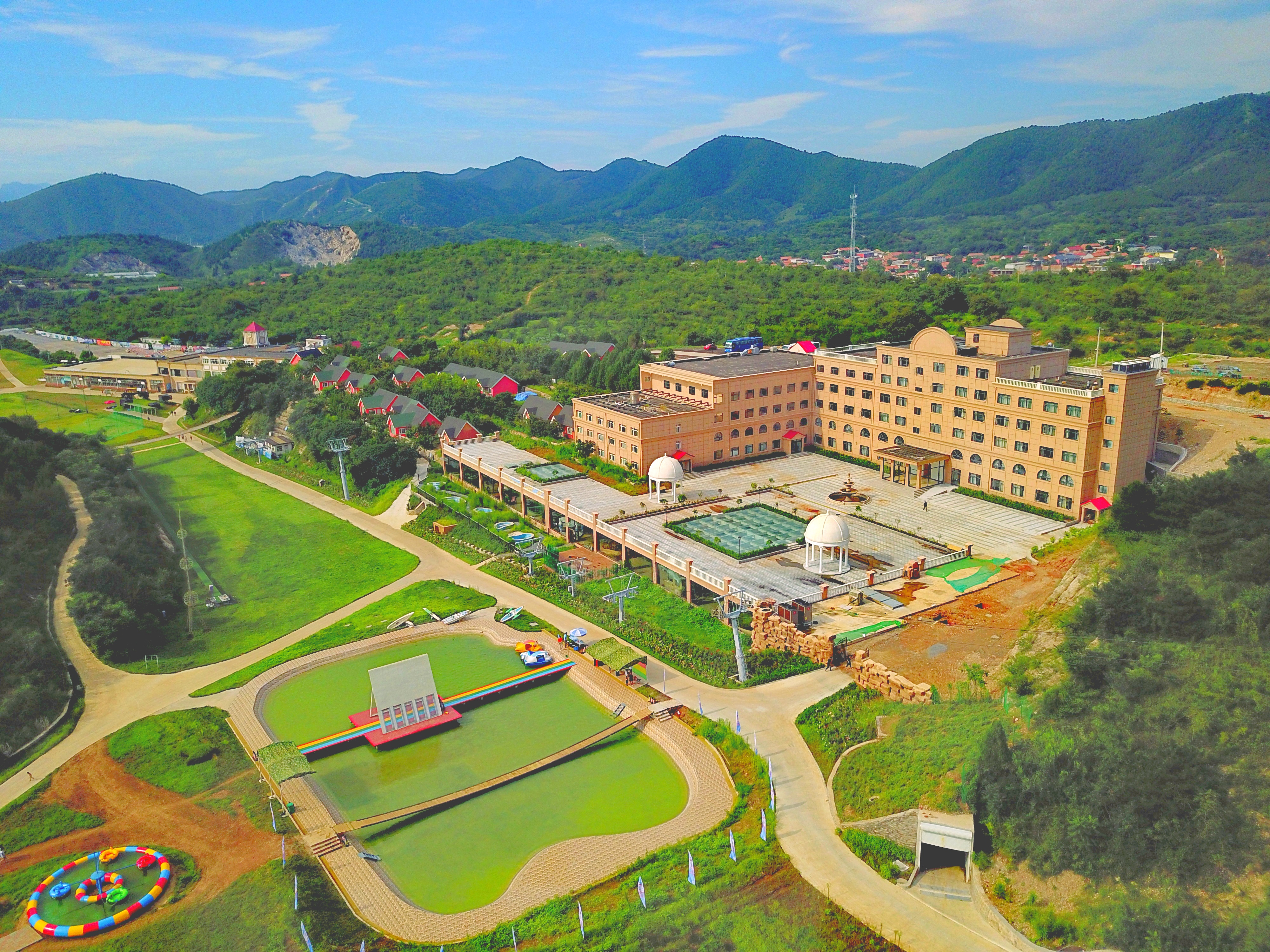 Tianjin Jizhou International Resort Hotel Over view