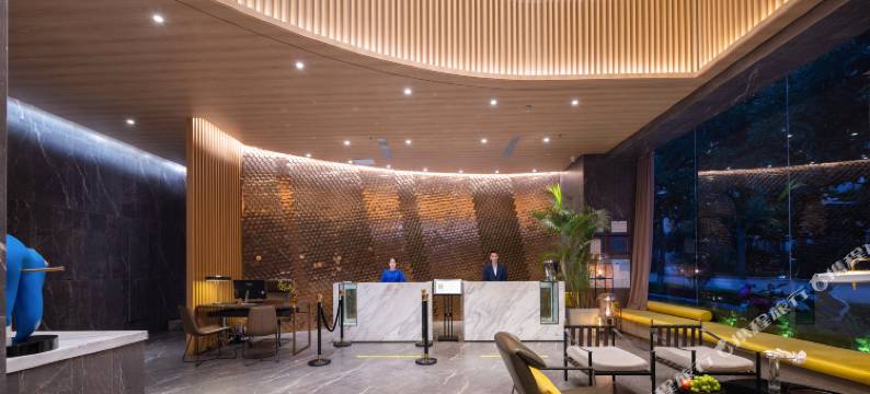 兰顿Q酒店(红河哈尼族彝族自治州建水小火车紫陶街店)图片