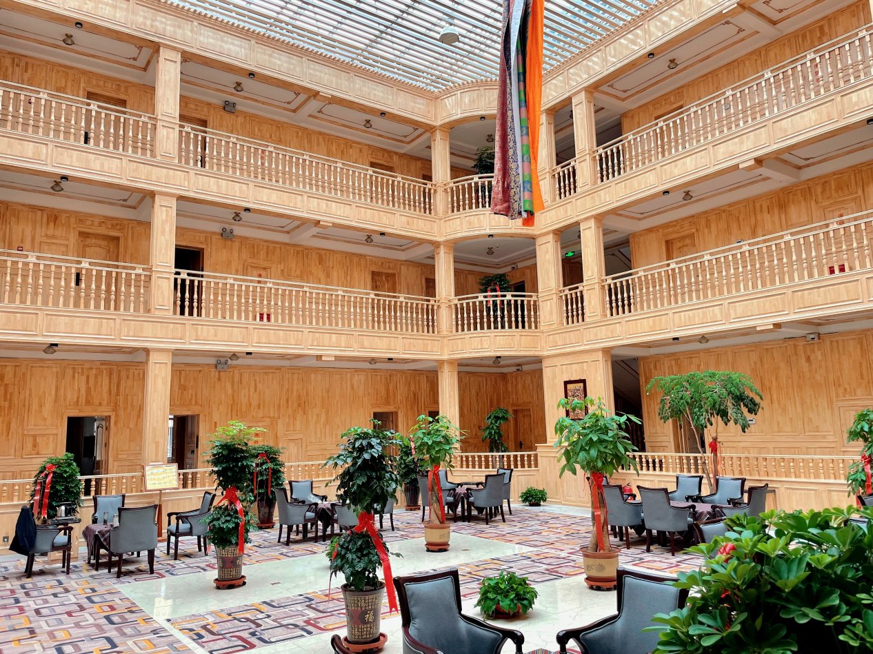 Luqu Xiulong Hotel Over view