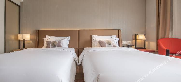 孝感汉川人民大道怡程酒店图片