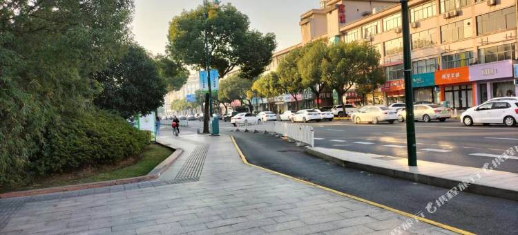 轻住·馨客酒店(上海金山城市沙滩店)图片