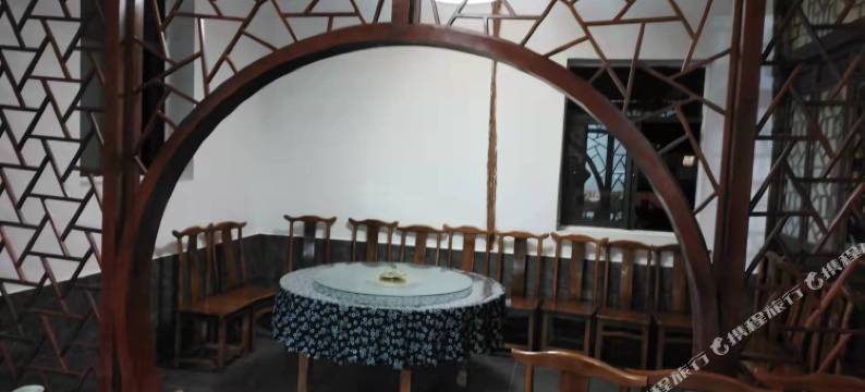 宾川鸡足山朝圣居图片