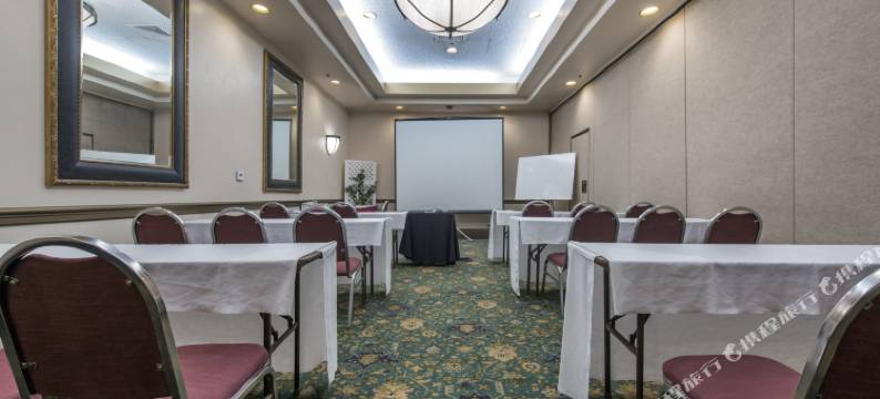 豪华维斯塔酒店(Grand Vista Hotel)图片