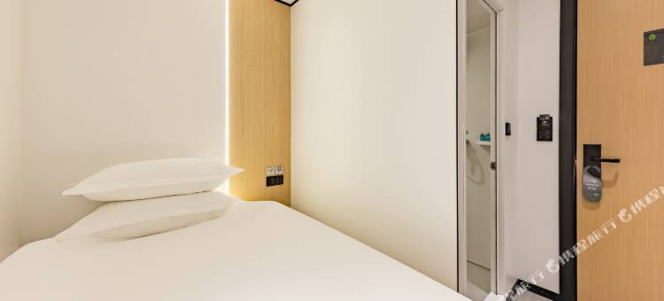 青季酒店MINI(交三桥地铁站昆明老街店)图片