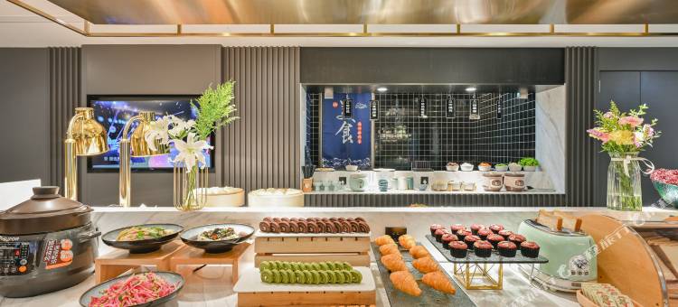 上海松江体育中心亚朵酒店图片