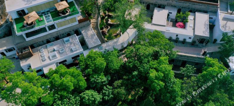 井陉右见果然民宿图片