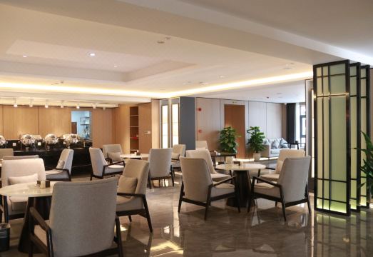 Kangcheng Hotel (Yuexi High-speed Railway Station) Hotel Overview